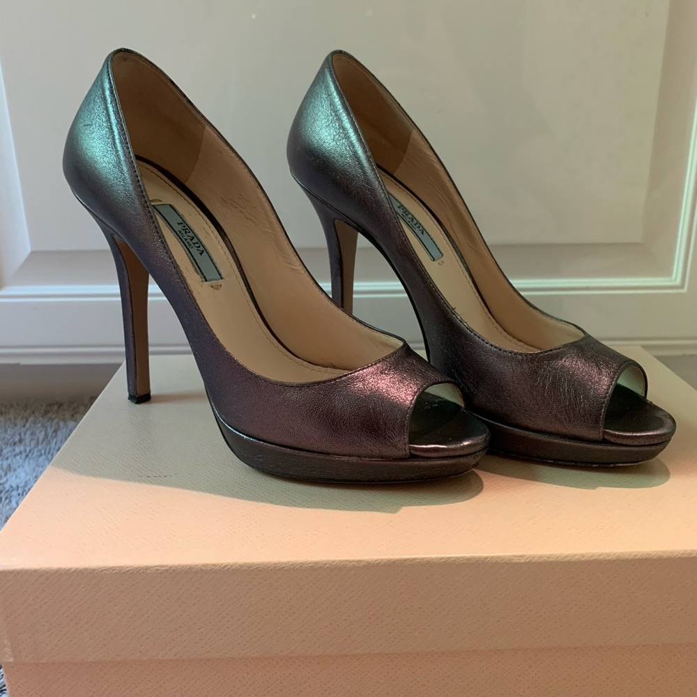 Prada Gray Metallic Silver Peep Toe Pumps 36.5